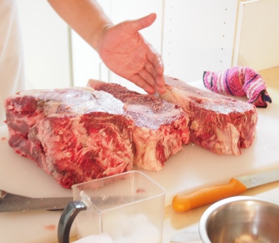 レカン高良シェフの肉焼きと宮川先生の料理センスに驚いた